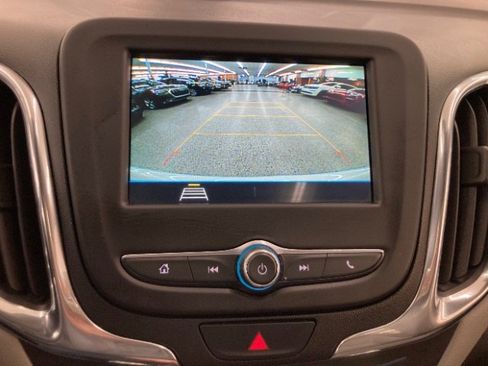 Used 2019 Chevrolet Equinox LT image 14