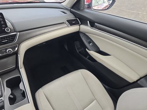 Used 2021 Honda Accord EX image 12