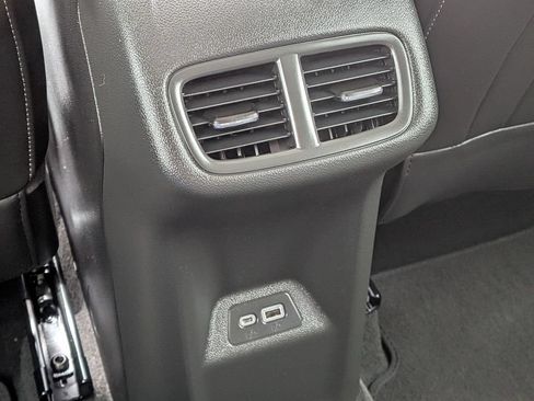 Used 2023 Buick Envision Preferred w/ Sport Touring Package AWD/4WD image 18
