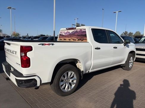 Used 2024 Chevrolet Silverado 1500 Custom image 3