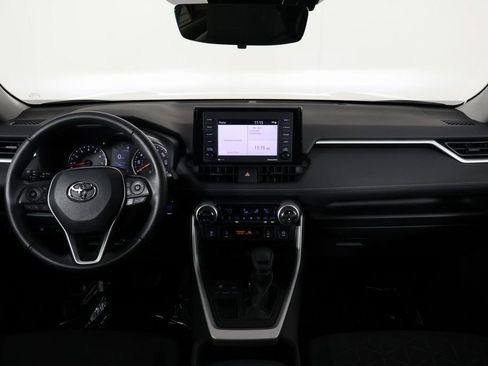 Used 2021 Toyota RAV4 XLE image 8