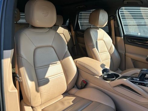 Certified 2020 Porsche Cayenne image 22