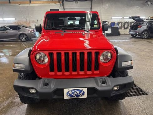 Used 2022 Jeep Wrangler Sport AWD/4WD image 2