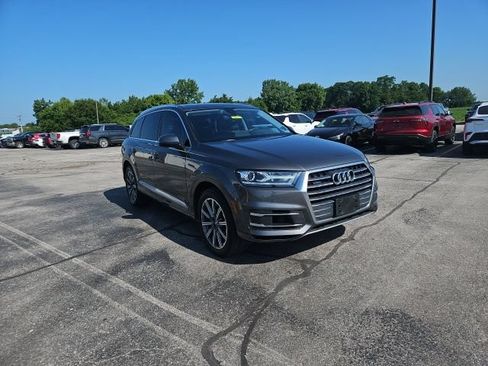 Used 2019 Audi Q7 3.0T Premium w/ Cold Weather Package AWD/4WD image 4