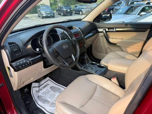 Used 2011 Kia Sorento EX w/ Premium Pkg AWD/4WD image 16
