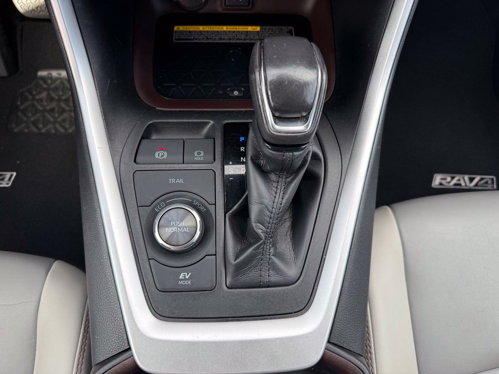 Used 2019 Toyota RAV4 Limited AWD/4WD image 24
