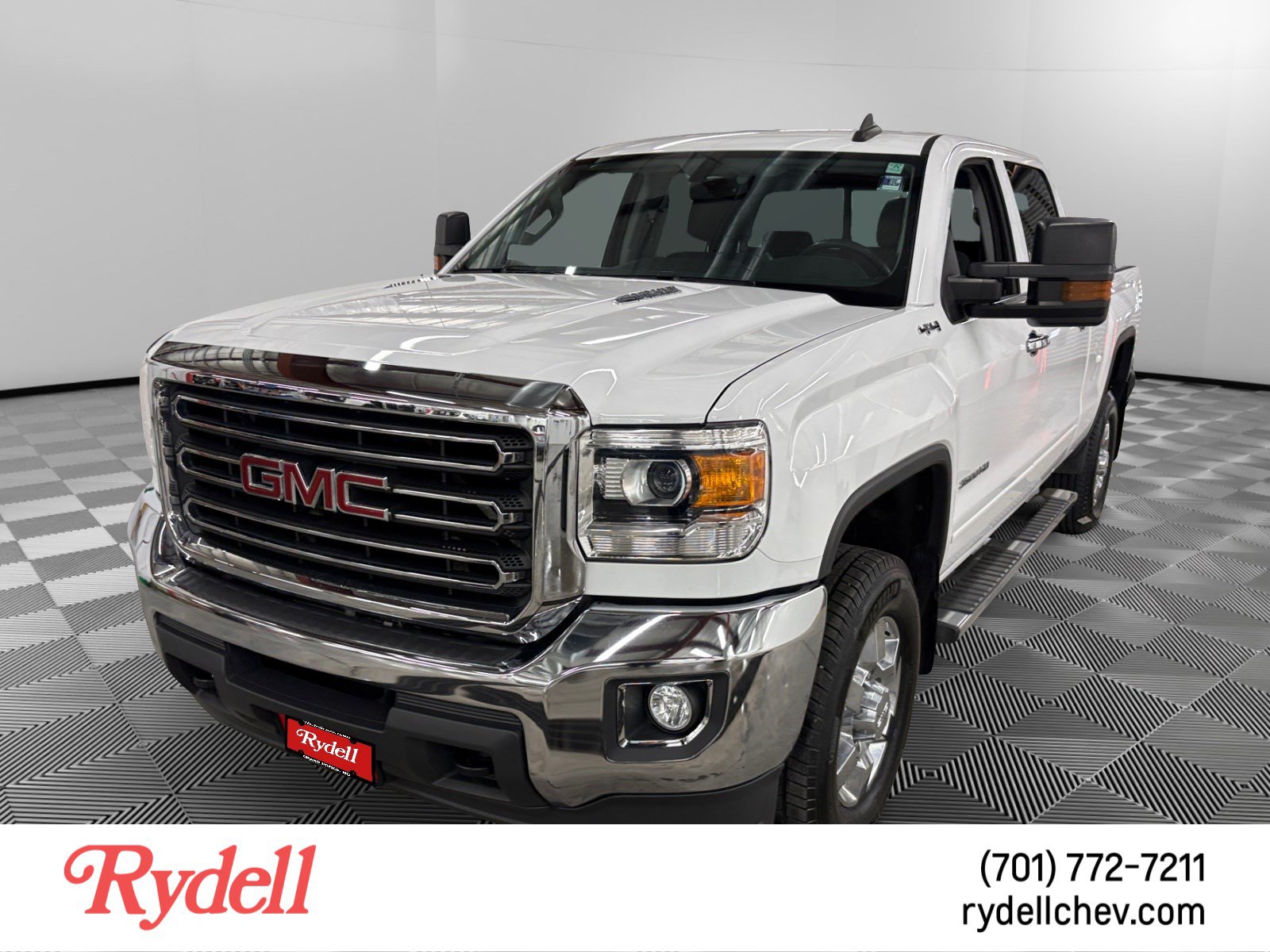 Used 2015 GMC Sierra 3500 SLE w/ SLE Fleet Preferred Package AWD/4WD image 1