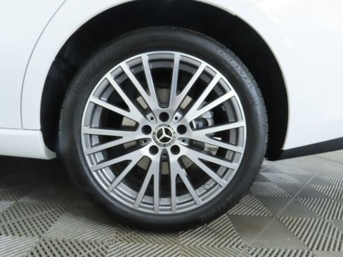 Certified 2025 Mercedes-Benz CLA 250 image 32