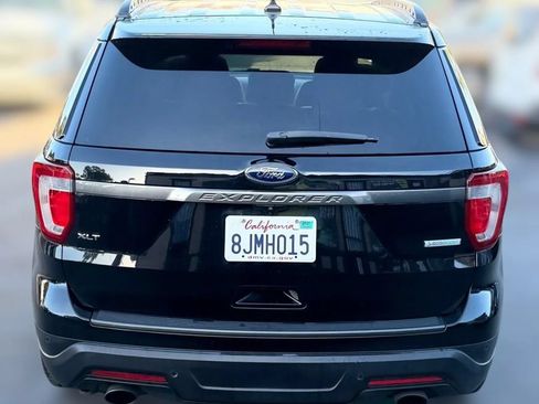 Used 2019 Ford Explorer XLT w/ Equipment Group 202A FWD image 9