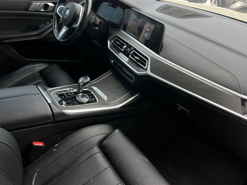 Used 2020 BMW X7 M50i image 17