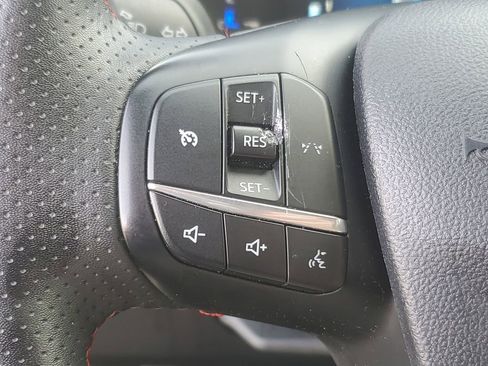 Used 2025 Ford Escape ST-Line Select AWD/4WD image 16