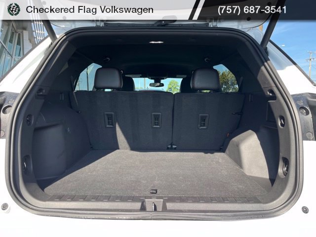 Used 2024 Chevrolet Equinox RS FWD image 32