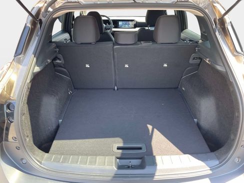 Used 2025 Nissan Kicks SV FWD image 14