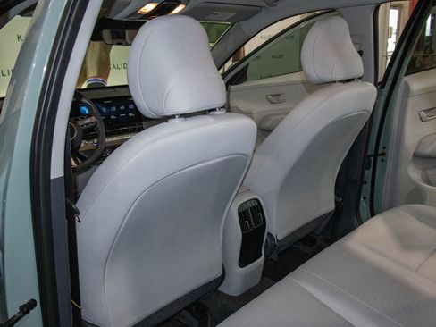 Used 2025 Hyundai Kona SEL FWD image 9