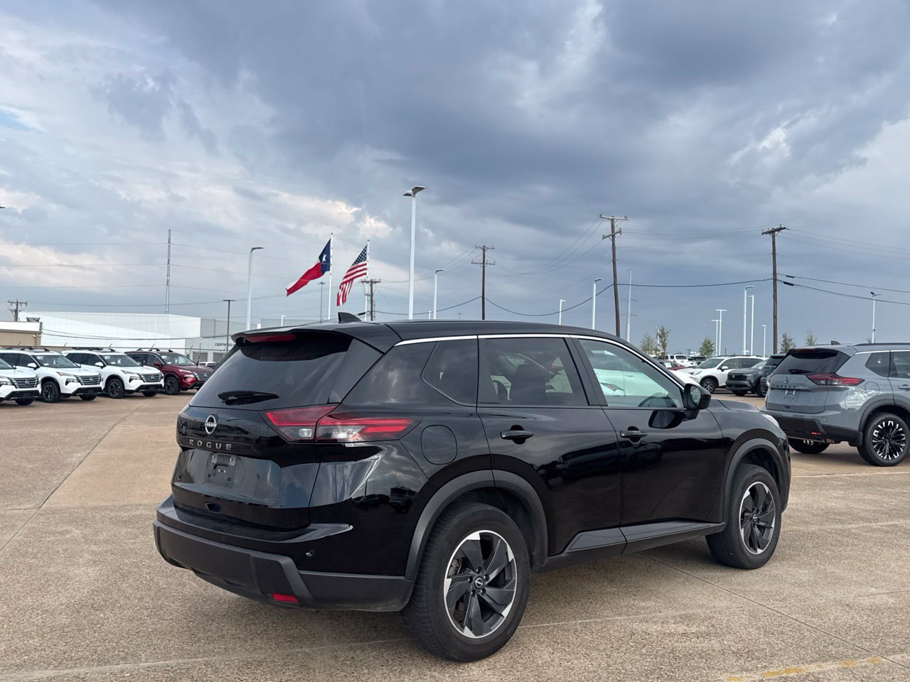 Certified 2025 Nissan Rogue SV FWD image 24