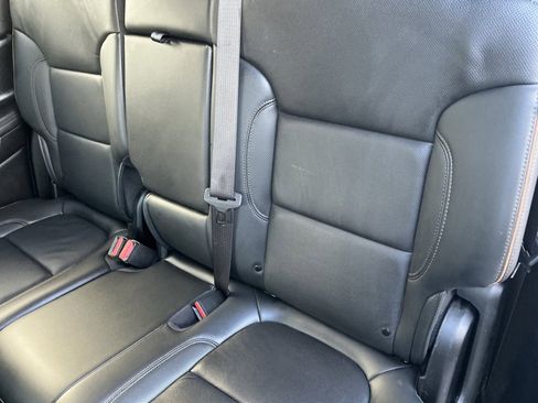 Used 2022 GMC Acadia AT4 w/ Preferred Package image 25