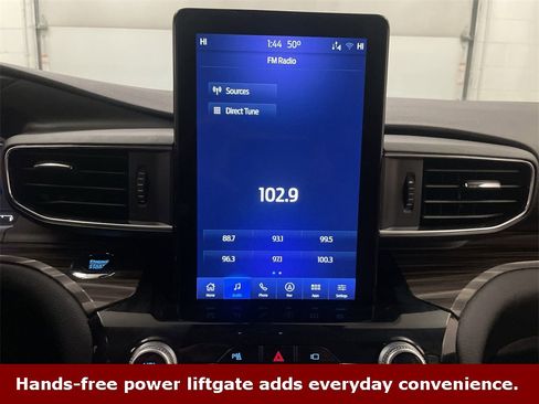 Used 2023 Ford Explorer Limited w/ Limited Technology Package image 7