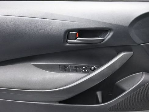 Used 2022 Toyota Corolla LE FWD image 7