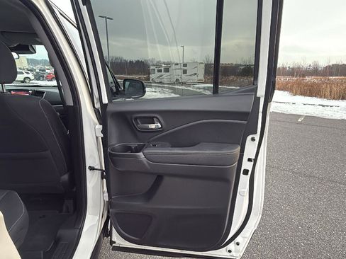 Used 2023 Honda Ridgeline Sport image 18