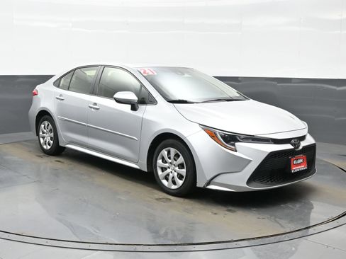 Used 2021 Toyota Corolla LE image 8