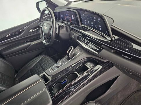 Used 2023 Cadillac Escalade ESV V image 11