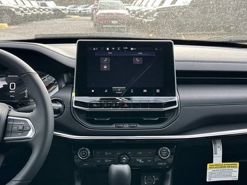 New 2026 Jeep Compass Latitude AWD/4WD image 13