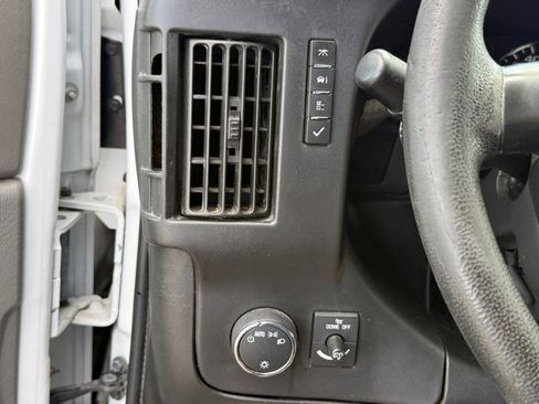 Used 2016 Chevrolet Express 2500 RWD image 29