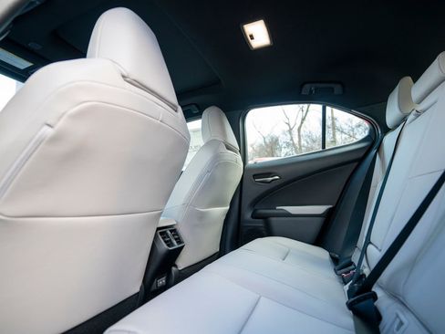 New 2026 Lexus UX 300h AWD image 38