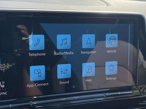 Certified 2026 Volkswagen Atlas SE w/ Panoramic Sunroof Package FWD image 26
