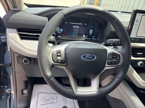 New 2025 Ford Explorer Active w/ Active Comfort Package image 16