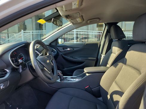Used 2024 Chevrolet Malibu LT image 15
