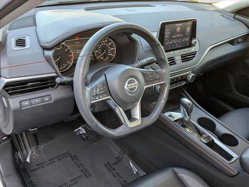 Certified 2021 Nissan Rogue SV image 10