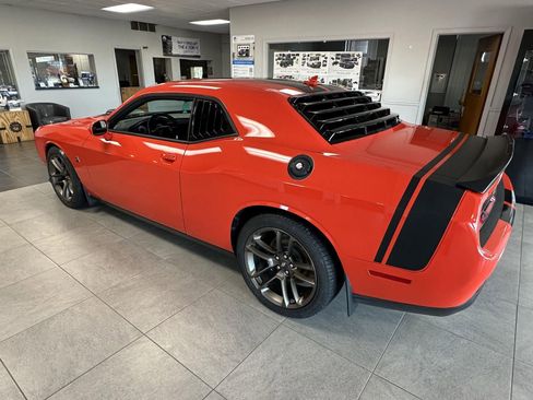 Used 2022 Dodge Challenger R/T Scat Pack w/ Shaker Package image 2