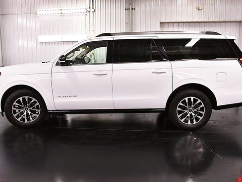 Used 2025 Ford Expedition Max Platinum AWD/4WD image 4
