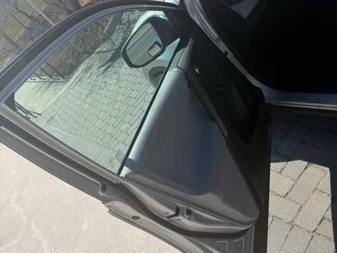 Used 2013 Toyota RAV4 Limited image 2