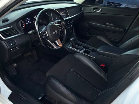 Used 2020 Kia Optima S FWD image 8