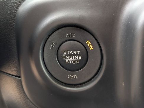 Used 2018 Jeep Wrangler Unlimited Rubicon w/ Steel Bumper Group image 32