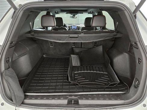 Used 2022 Chevrolet Equinox RS w/ RS Leather Package image 20