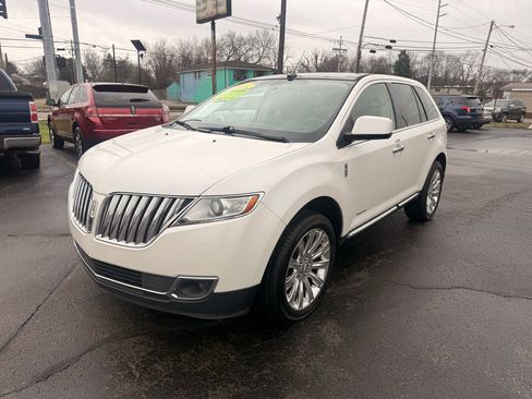 Used 2011 Lincoln MKX AWD w/ 102A Rapid Spec Order Code image 4
