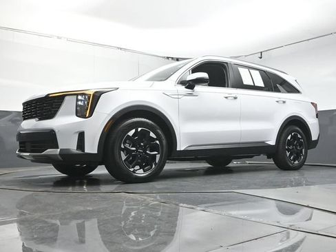 Used 2026 Kia Sorento S FWD image 32