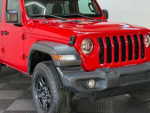 Used 2024 Jeep Wrangler Unlimited Sport AWD/4WD image 2