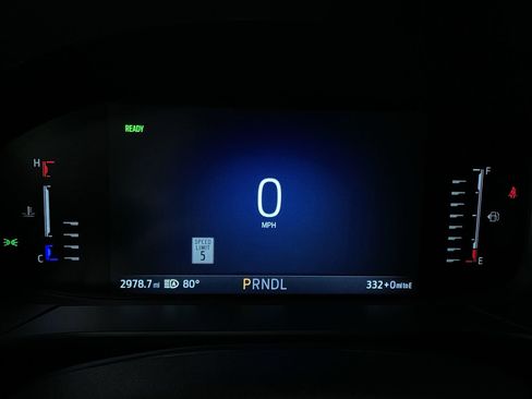 Used 2024 Ford Escape SE image 32