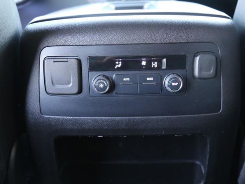 Used 2019 Chevrolet Tahoe LT image 18