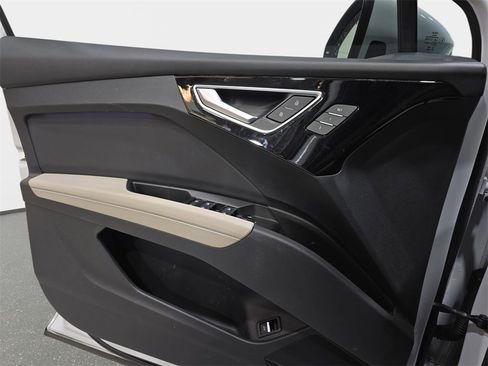Used 2024 Audi Q4 e-tron Premium Plus w/ Premium Plus image 25