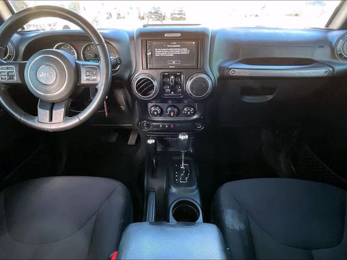 Used 2018 Jeep Wrangler Unlimited Sport S image 15