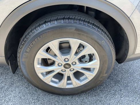 Used 2024 Ford Escape Active image 10