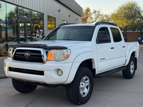 Used 2006 Toyota Tacoma PreRunner RWD image 2