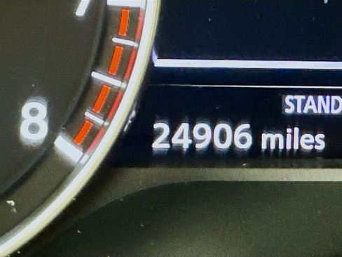 Used 2024 Nissan Pathfinder SL image 19