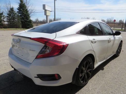 Used 2020 Honda Civic Sport image 11
