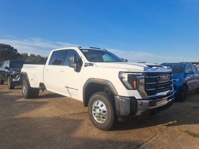 New 2026 GMC Sierra 3500 SLE w/ SLE Value Package
